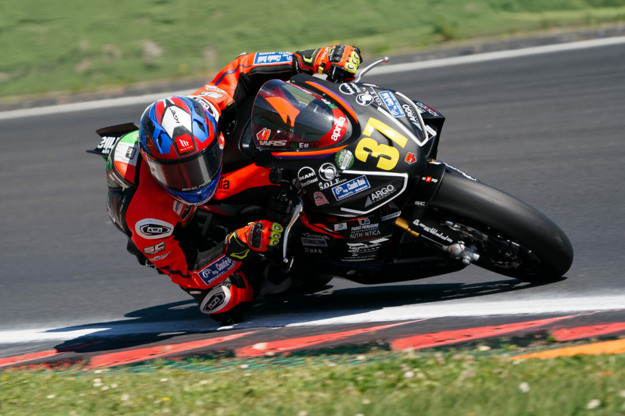 Alessio Mattei il curva in pista